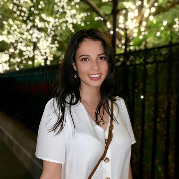 Meet your Posher, Lorena - Picture 3 of 8